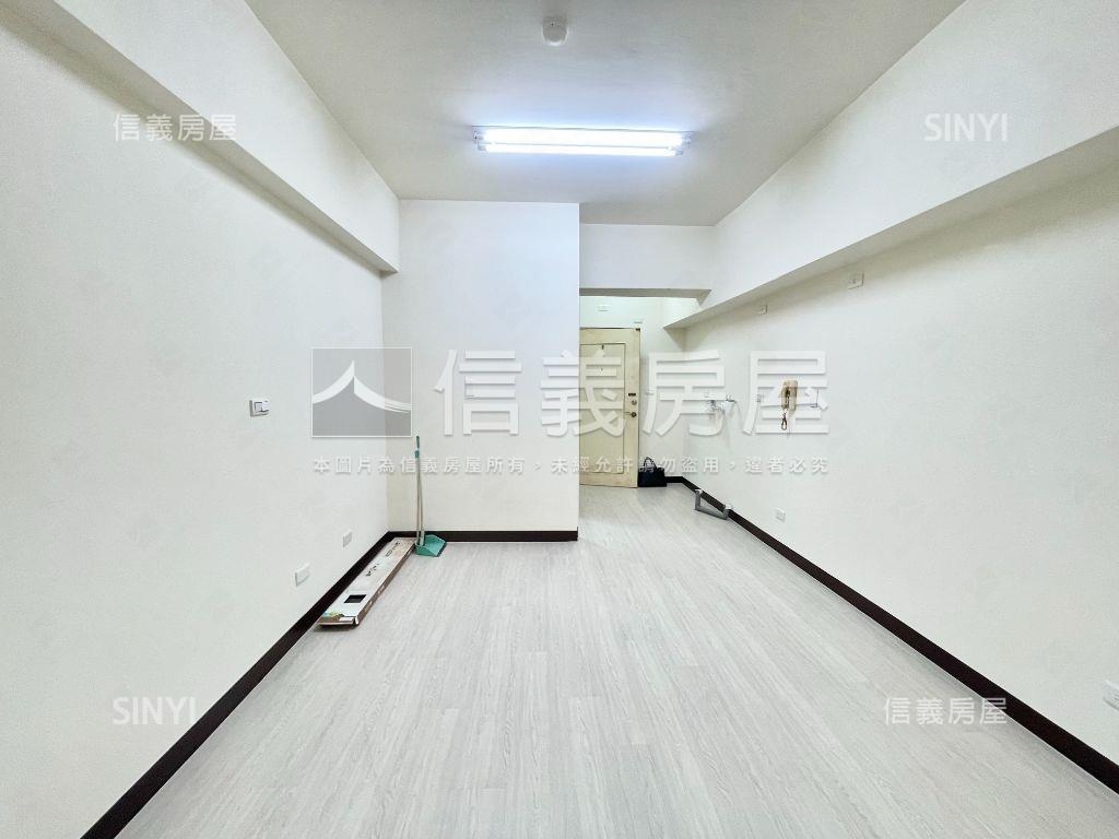 有整理套房房屋室內格局與周邊環境