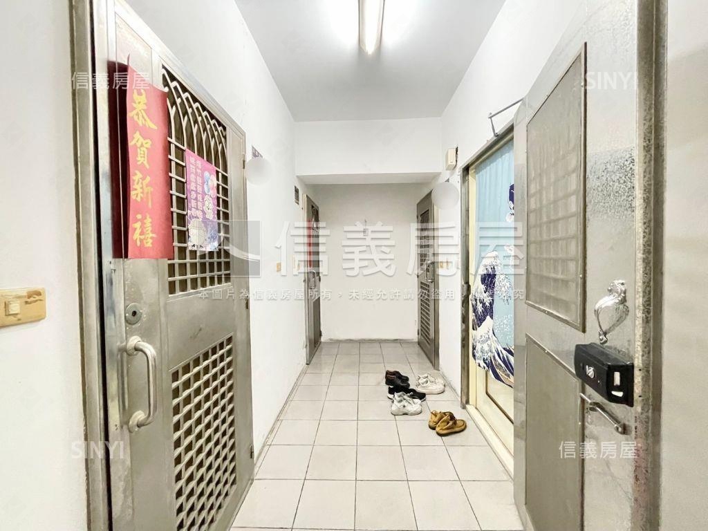 有整理套房房屋室內格局與周邊環境