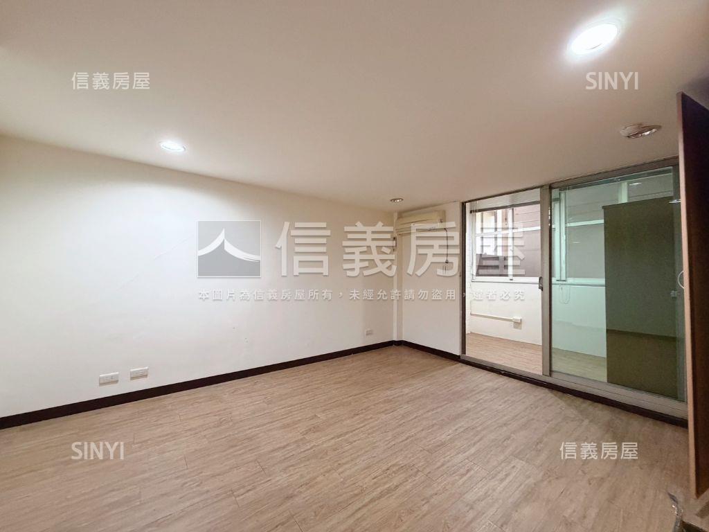 台北水都挑高一樓大空間房屋室內格局與周邊環境