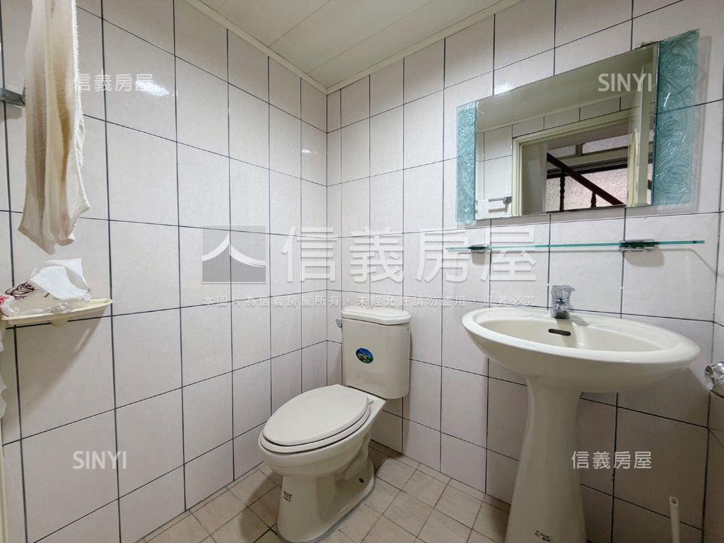 台北水都挑高一樓大空間房屋室內格局與周邊環境