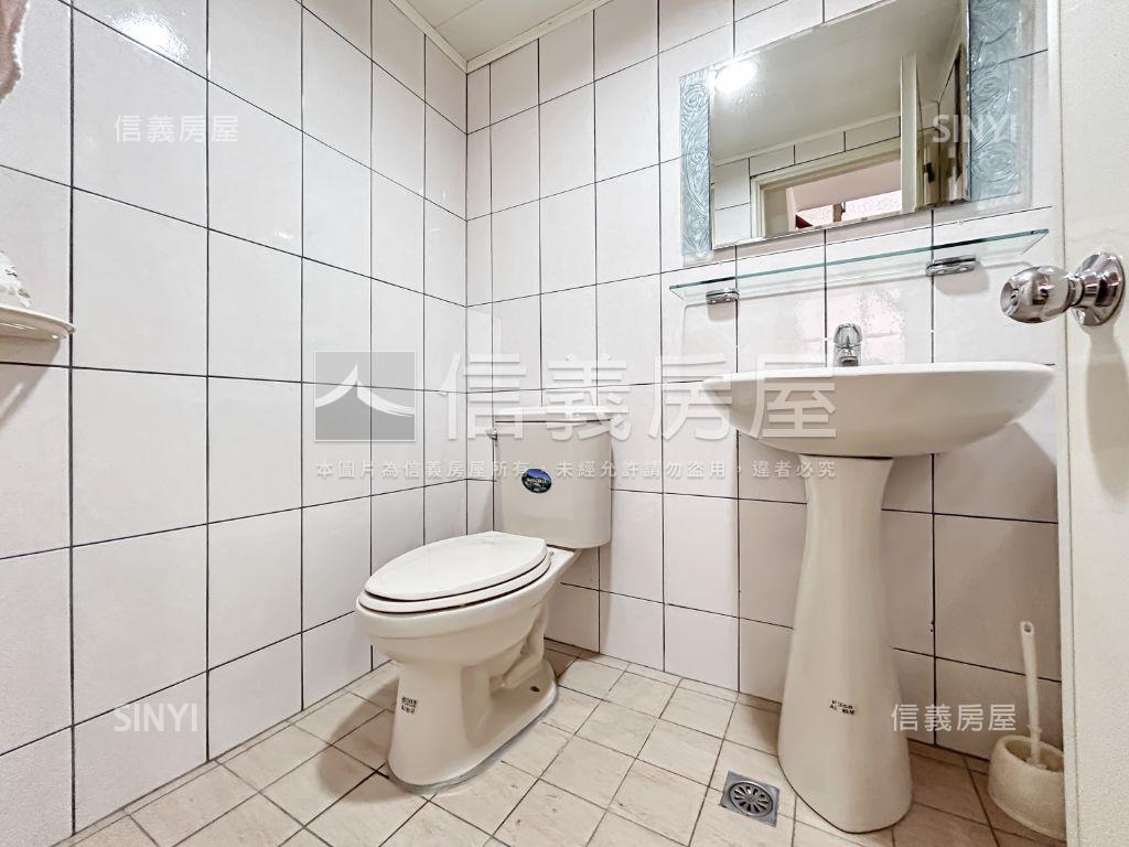 台北水都挑高一樓大空間房屋室內格局與周邊環境