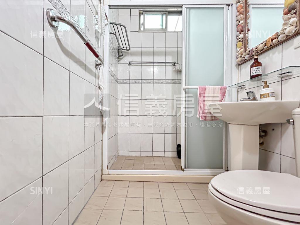 台北水都挑高一樓大空間房屋室內格局與周邊環境