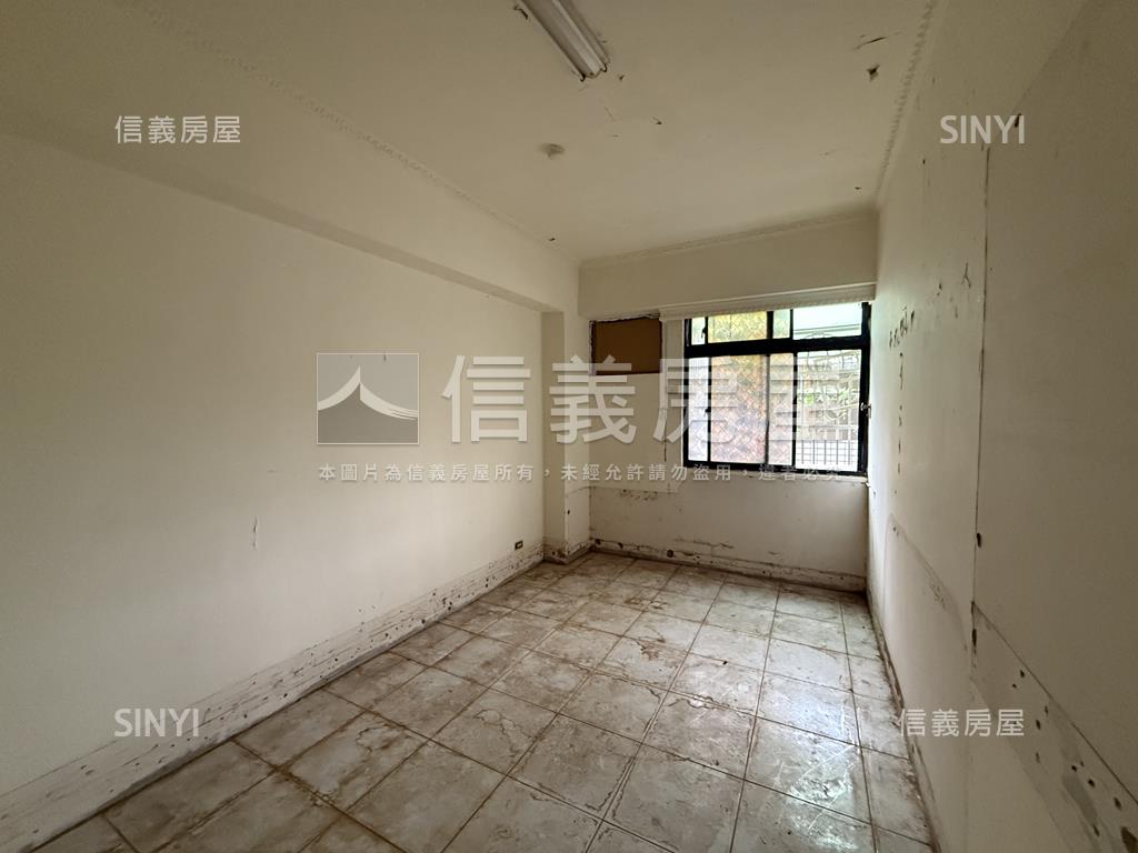 明德路邊間大空間房屋室內格局與周邊環境