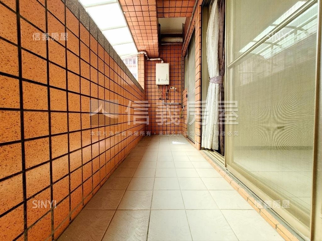 景安捷運邊間２房房屋室內格局與周邊環境