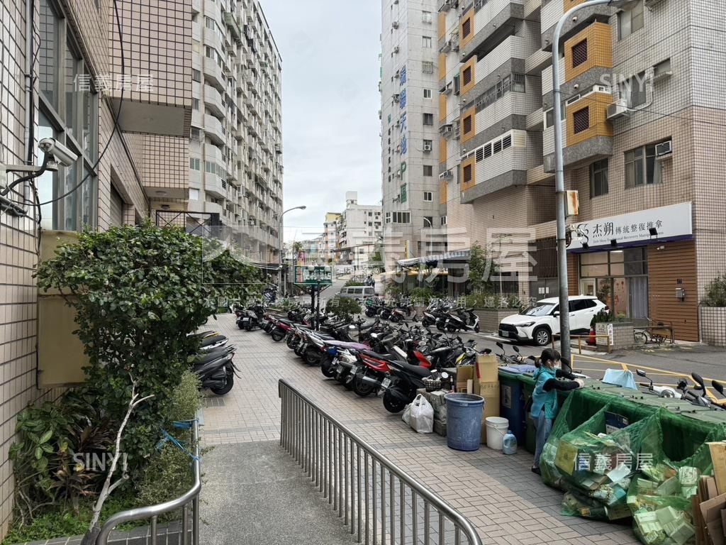 近東海瑞聯邊間美套Ｂ房屋室內格局與周邊環境