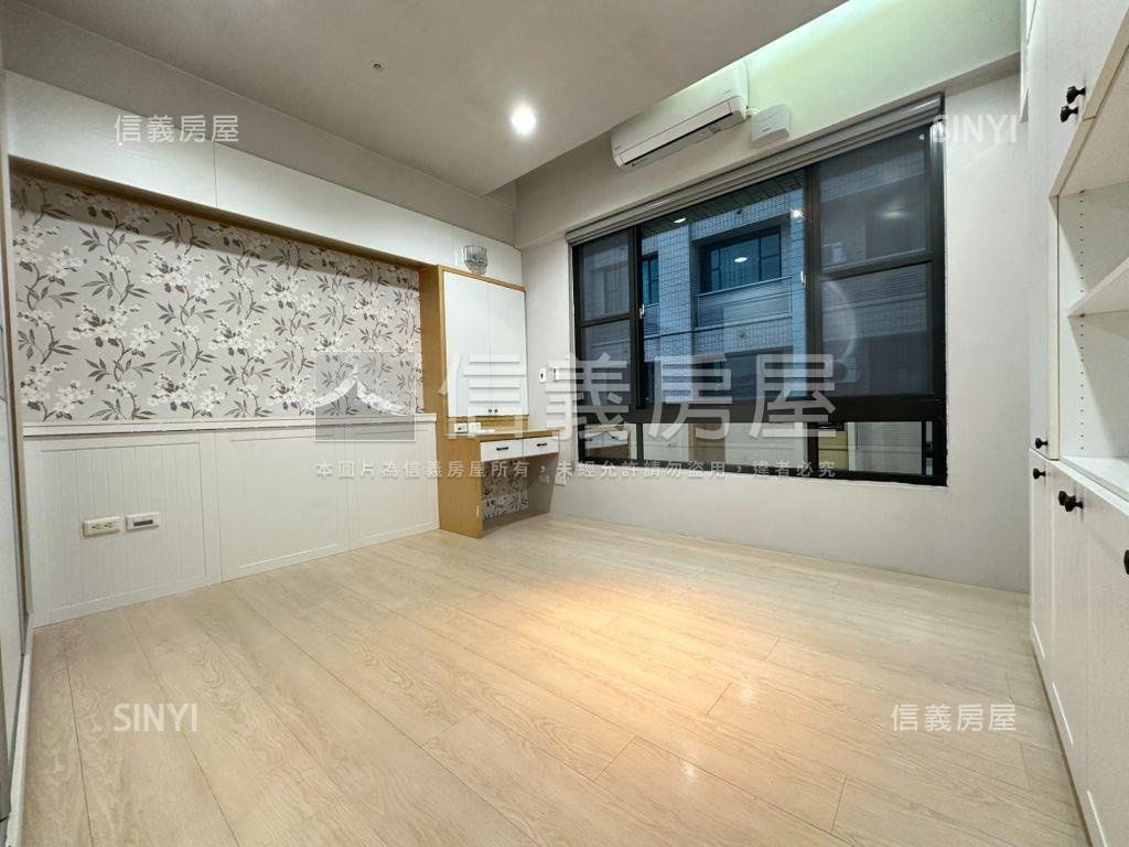 凹子底捷運學區百貨三房房屋室內格局與周邊環境