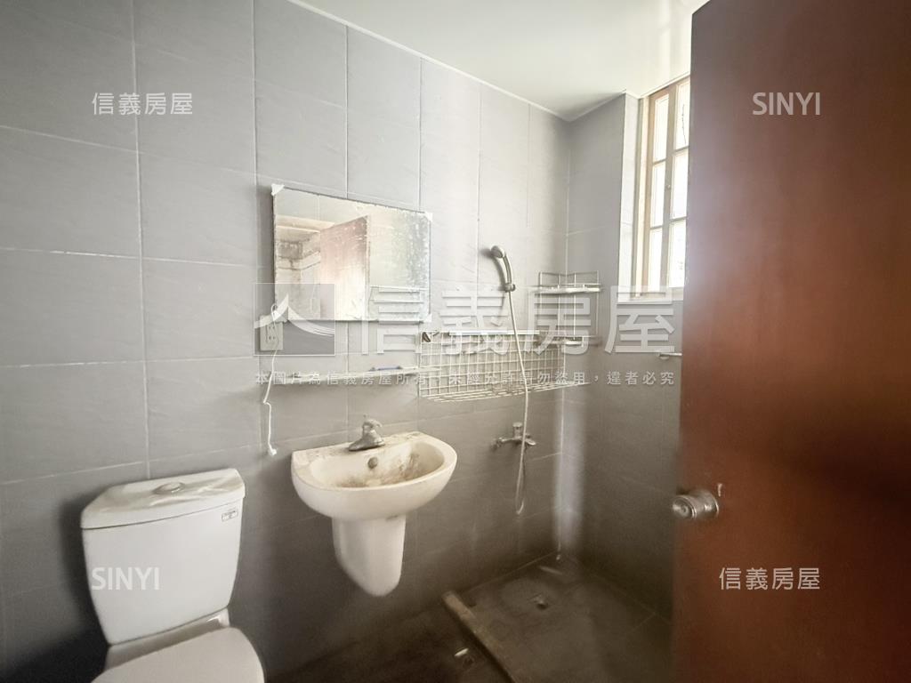 地上權Ω東門低總價三樓房屋室內格局與周邊環境
