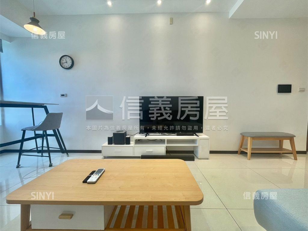 近捷運＠長群享享日荷房屋室內格局與周邊環境