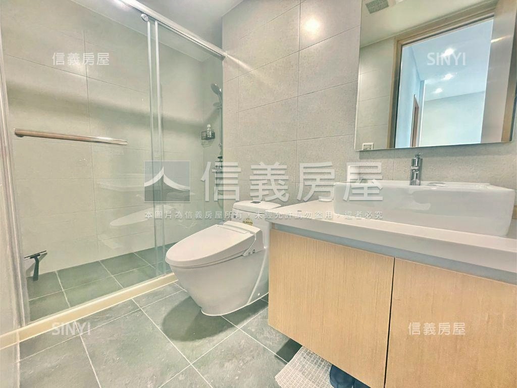 近捷運＠長群享享日荷房屋室內格局與周邊環境