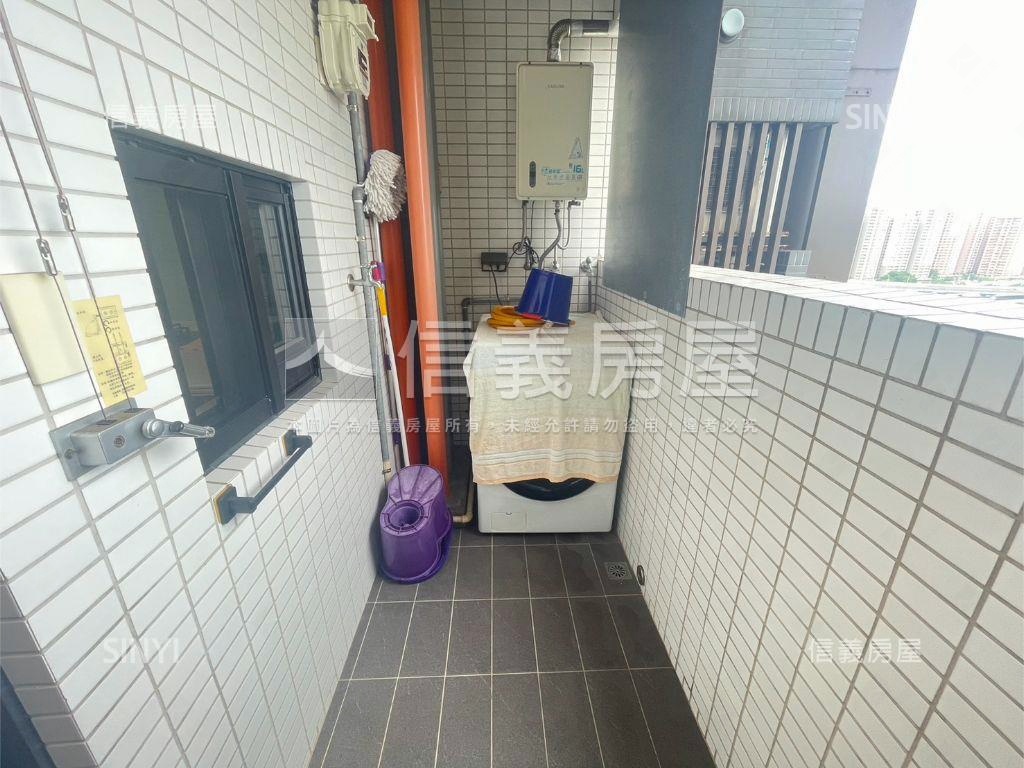 近捷運＠長群享享日荷房屋室內格局與周邊環境