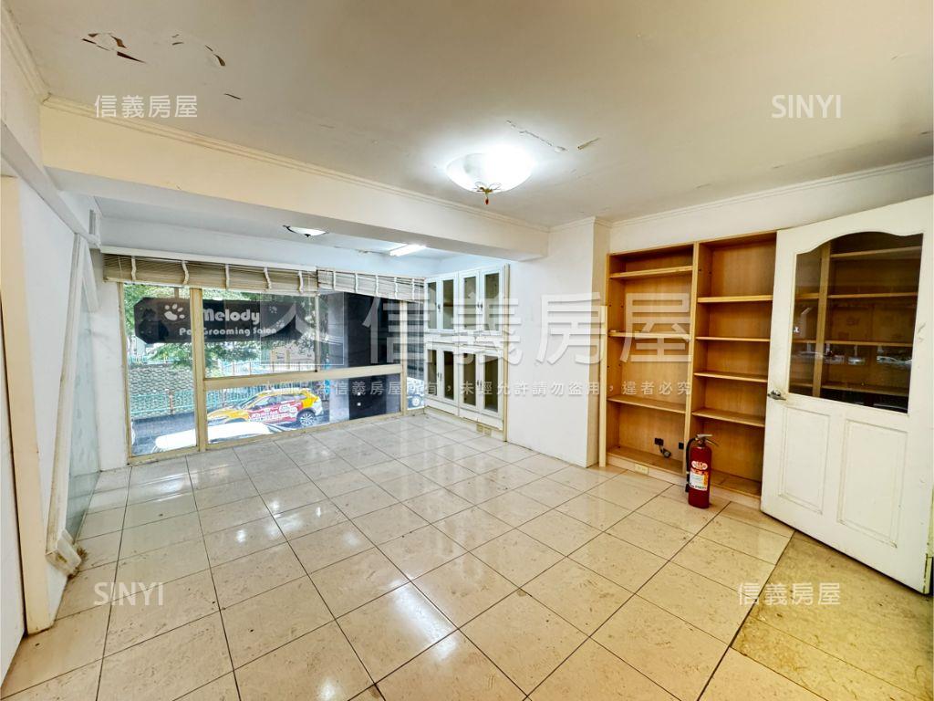 公益路旁８米大面寬店面房屋室內格局與周邊環境