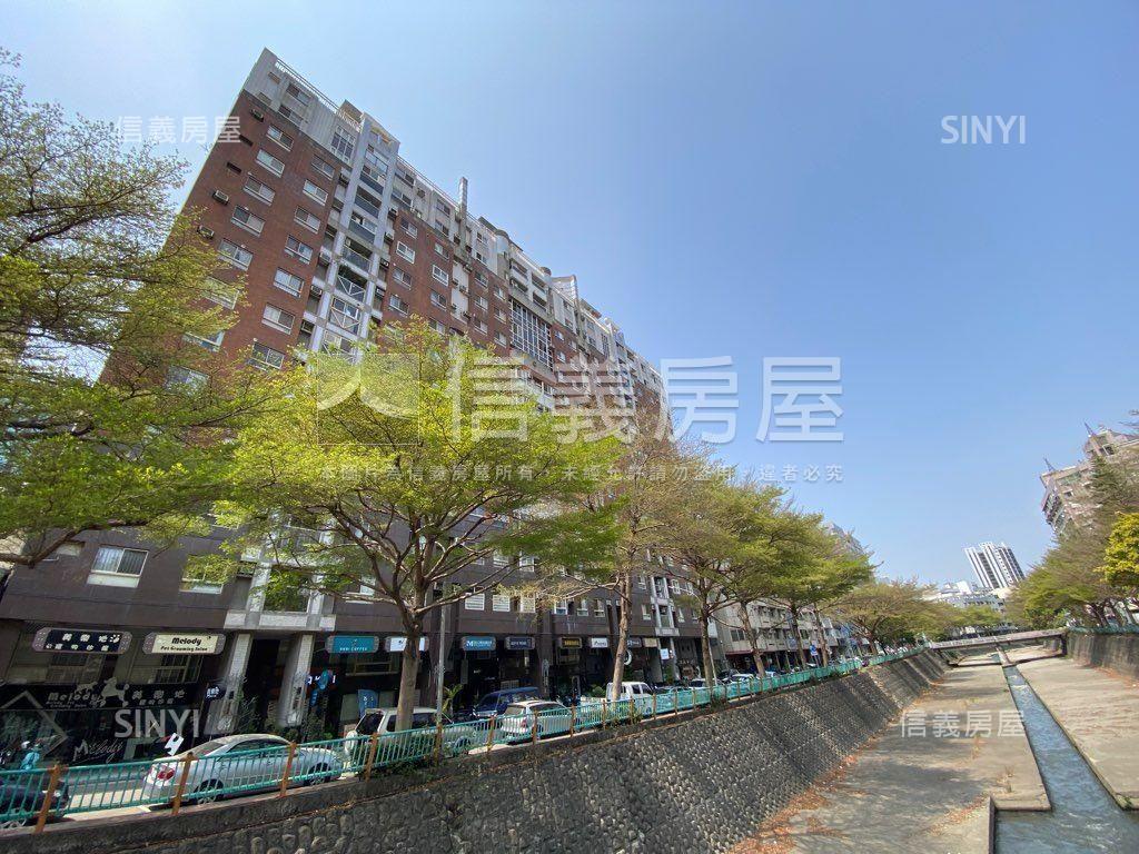 公益路旁８米大面寬店面房屋室內格局與周邊環境
