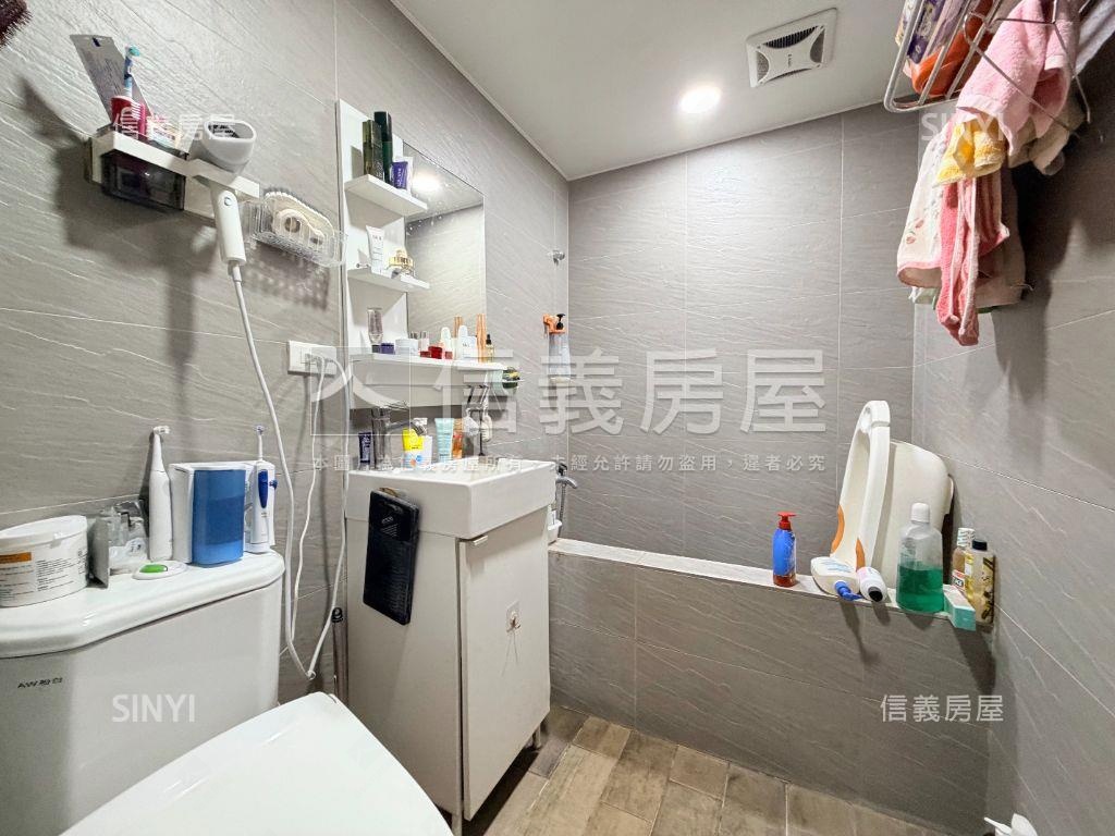 近衛武營高樓明亮三房平車房屋室內格局與周邊環境