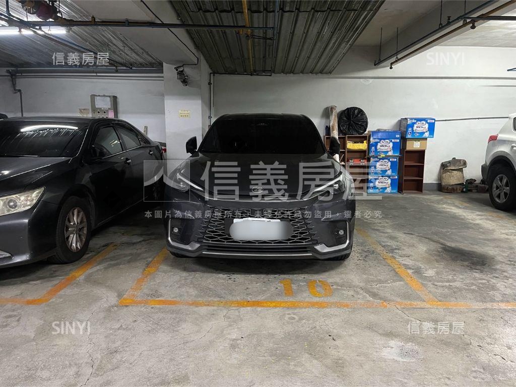 近衛武營高樓明亮三房平車房屋室內格局與周邊環境