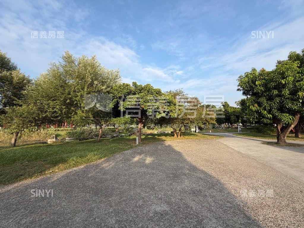 近衛武營高樓明亮三房平車房屋室內格局與周邊環境