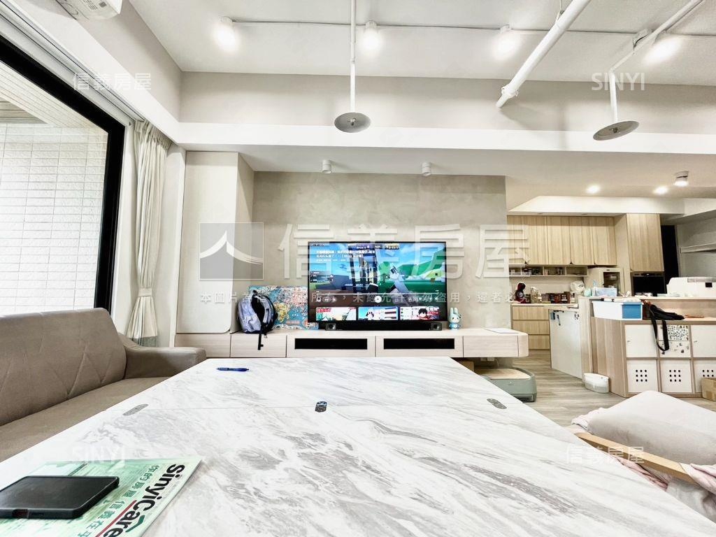 帝凡內｜朝南採光三房平車房屋室內格局與周邊環境