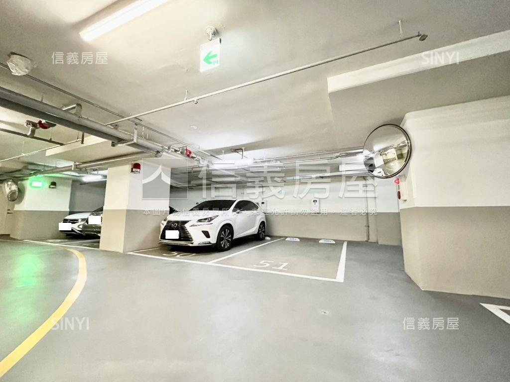 帝凡內｜朝南採光三房平車房屋室內格局與周邊環境