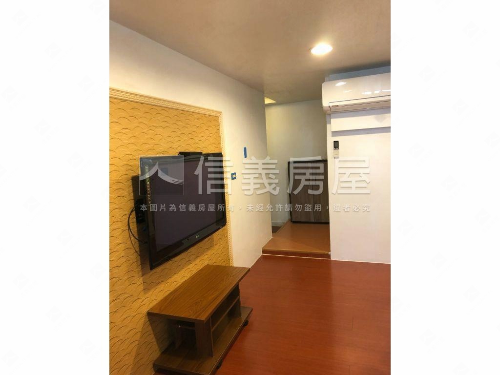 稀有電梯華廈出租三套房屋室內格局與周邊環境