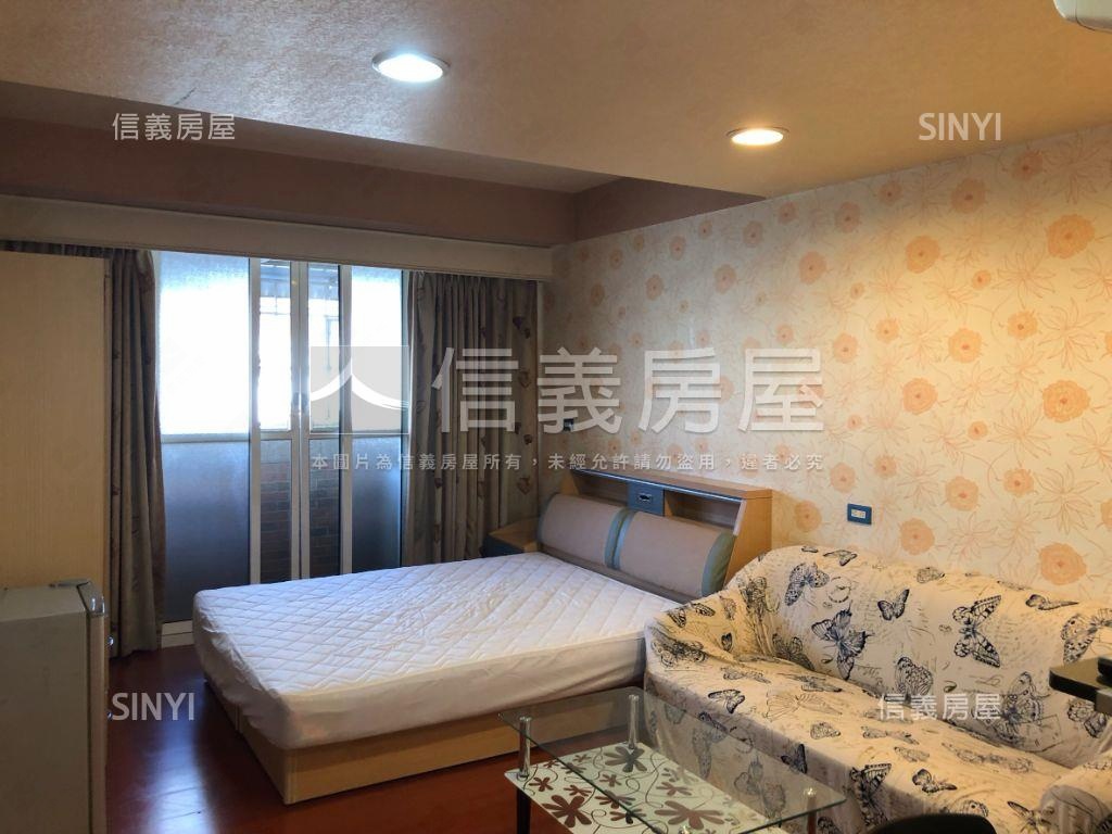 稀有電梯華廈出租三套房屋室內格局與周邊環境