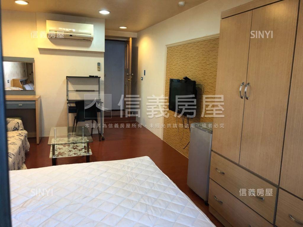 稀有電梯華廈出租三套房屋室內格局與周邊環境