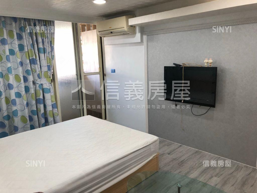 稀有電梯華廈出租三套房屋室內格局與周邊環境