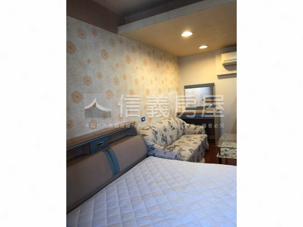 稀有電梯華廈出租三套房屋室內格局與周邊環境