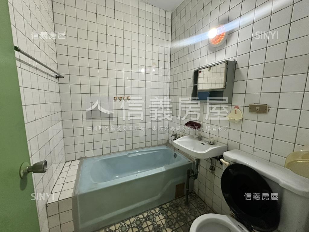 低總價近捷運兩房房屋室內格局與周邊環境