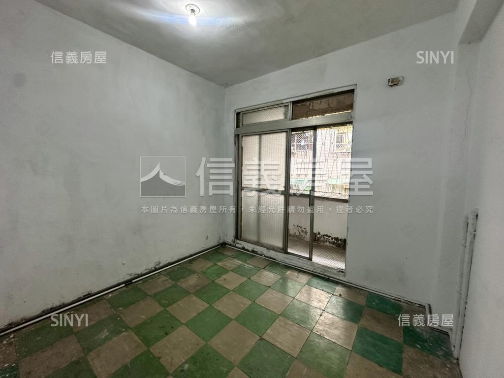 低總價近捷運兩房房屋室內格局與周邊環境