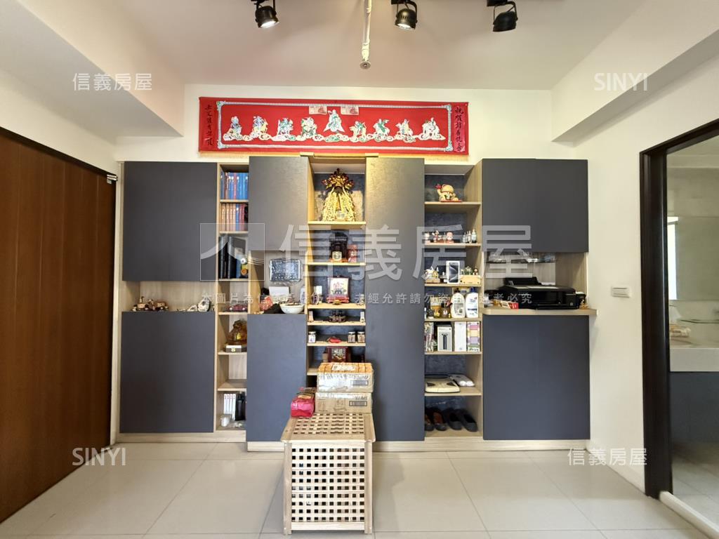 ＥＶＯ高樓層朝南兩房平車房屋室內格局與周邊環境