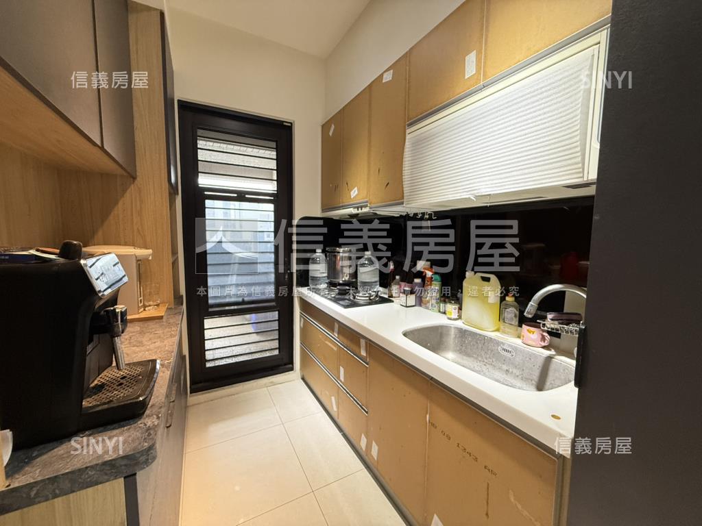 ＥＶＯ高樓層朝南兩房平車房屋室內格局與周邊環境