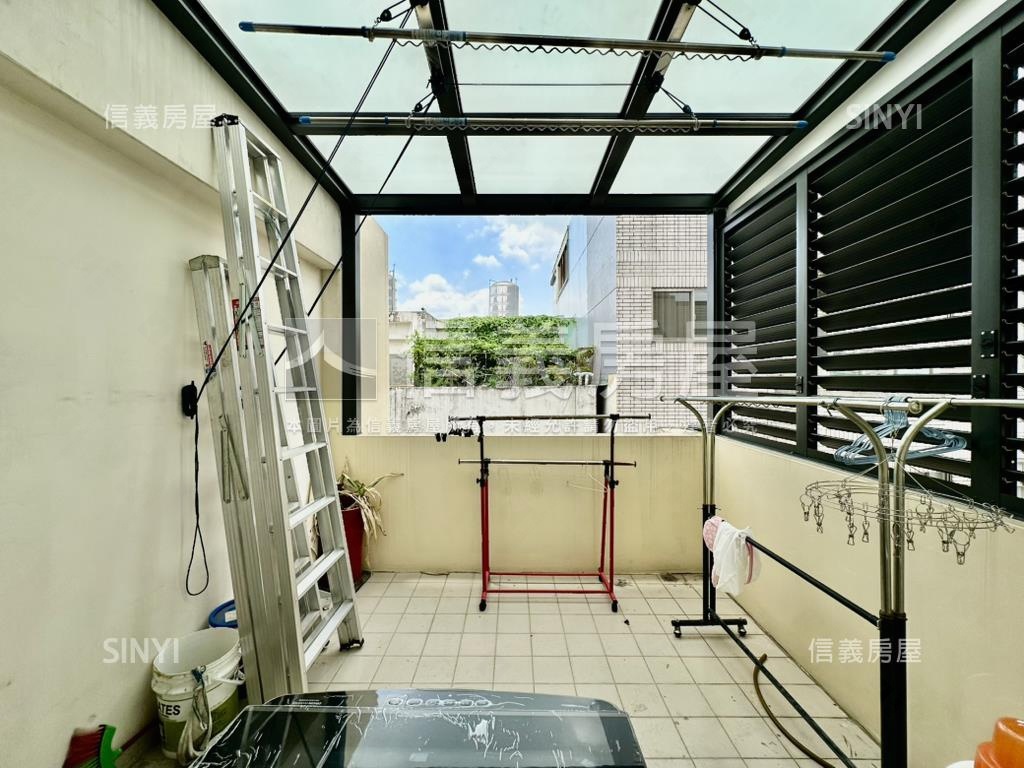 震後公園旁大面寬透天房屋室內格局與周邊環境