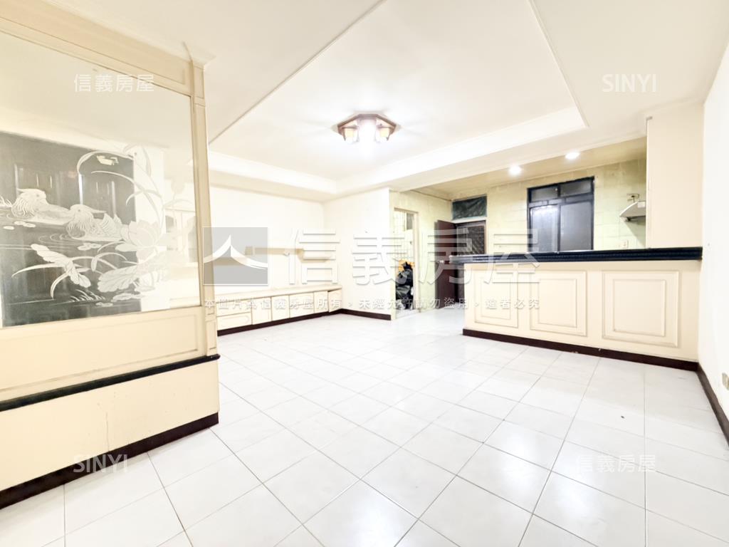 有學區～有北二高真方便房屋室內格局與周邊環境