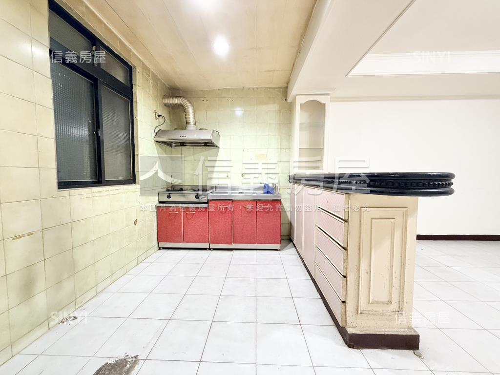 有學區～有北二高真方便房屋室內格局與周邊環境