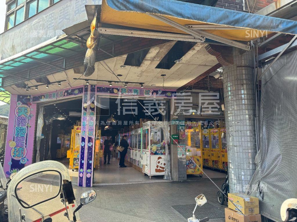 瑞芳美食街旁轉角金店面房屋室內格局與周邊環境