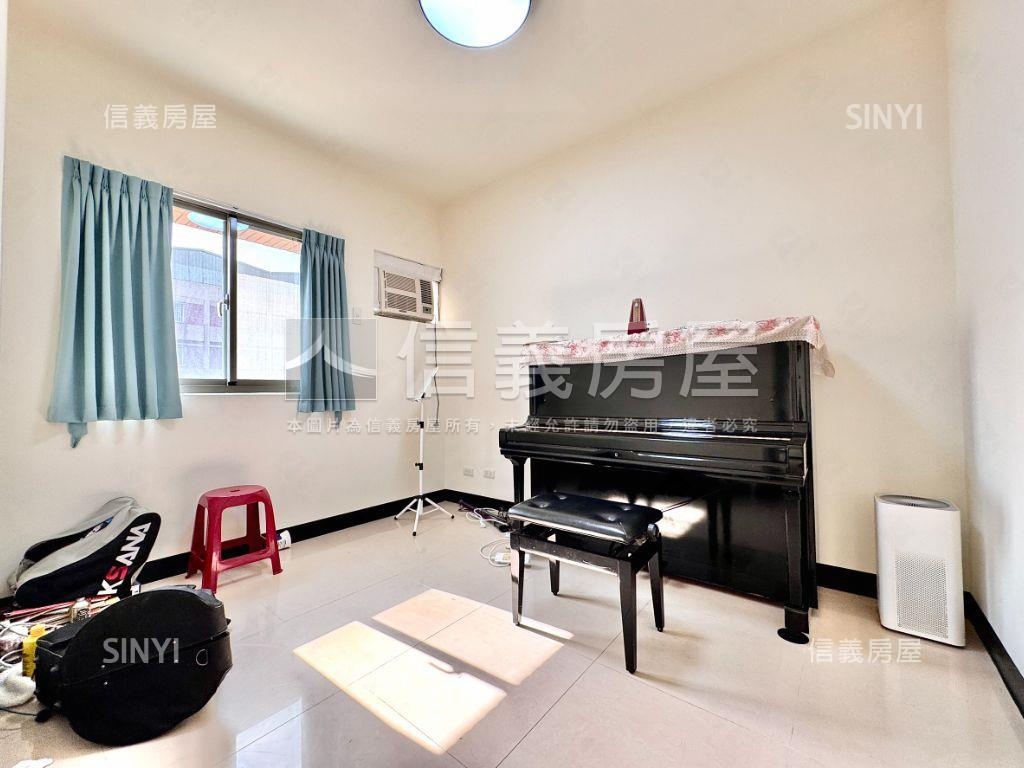 新整理愛河戀採光兩房車位房屋室內格局與周邊環境