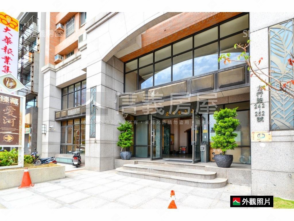 新整理愛河戀採光兩房車位房屋室內格局與周邊環境