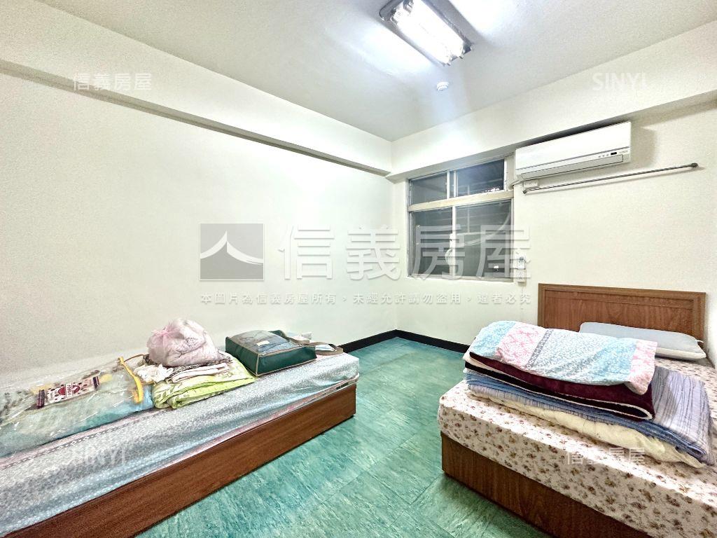 近後山埤龍華邊間電梯三房房屋室內格局與周邊環境