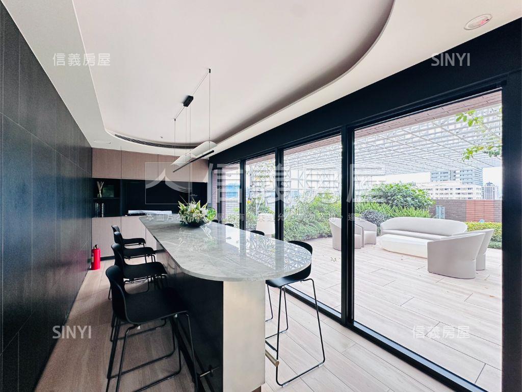 新忠泰建設公園景觀兩房車房屋室內格局與周邊環境