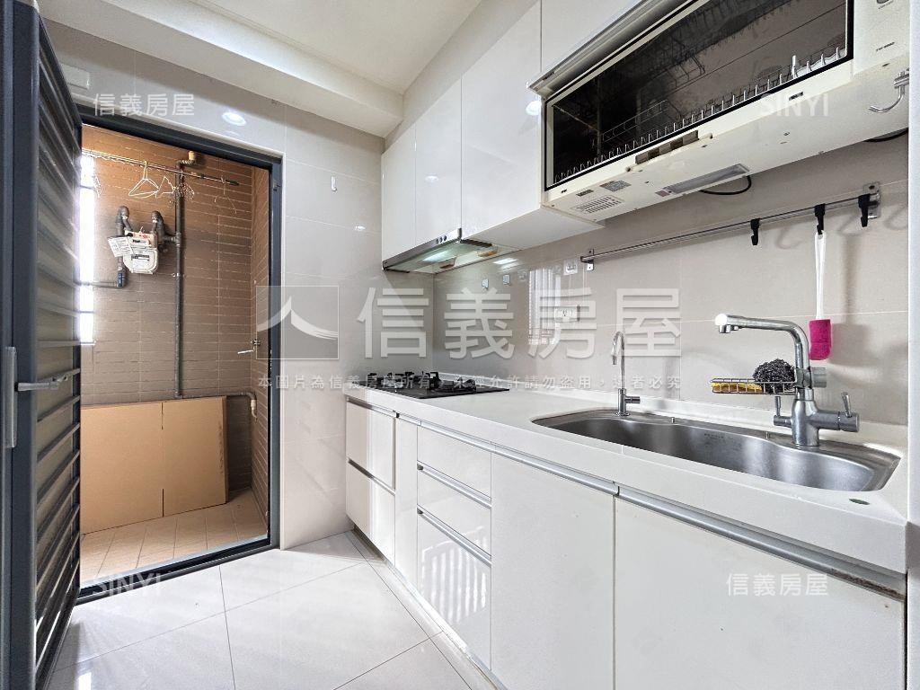 木柵商圈沐心電梯三房車位房屋室內格局與周邊環境