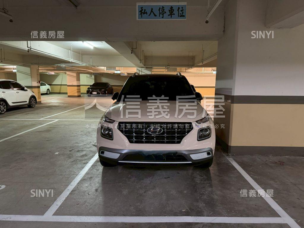 關新月影高樓低總價附車位房屋室內格局與周邊環境