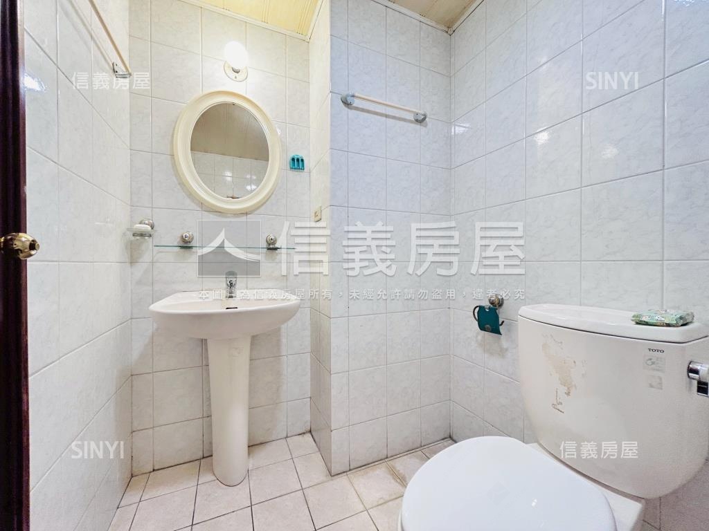 稀有釋出近長榮低總價三房房屋室內格局與周邊環境