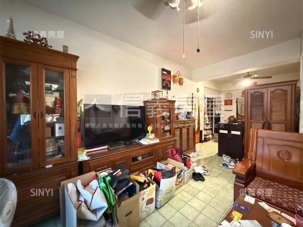 梅豐街三樓三房房屋室內格局與周邊環境