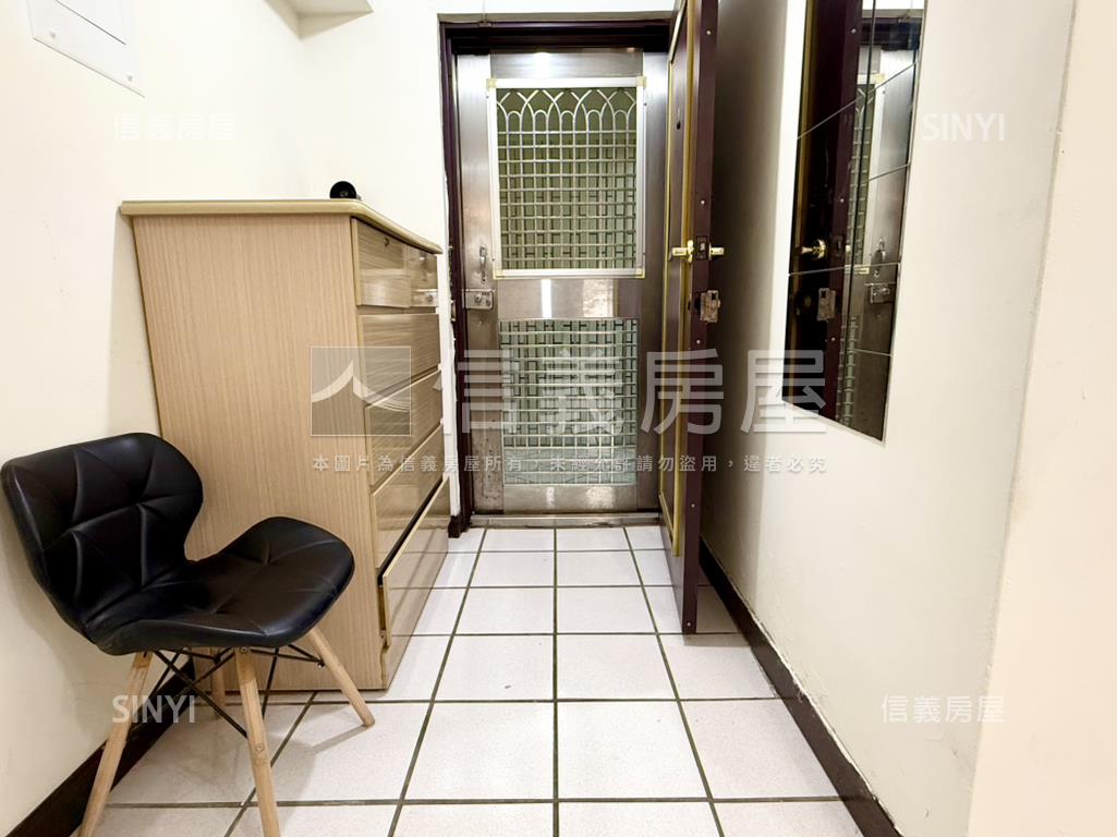 建成高樓美套房屋室內格局與周邊環境