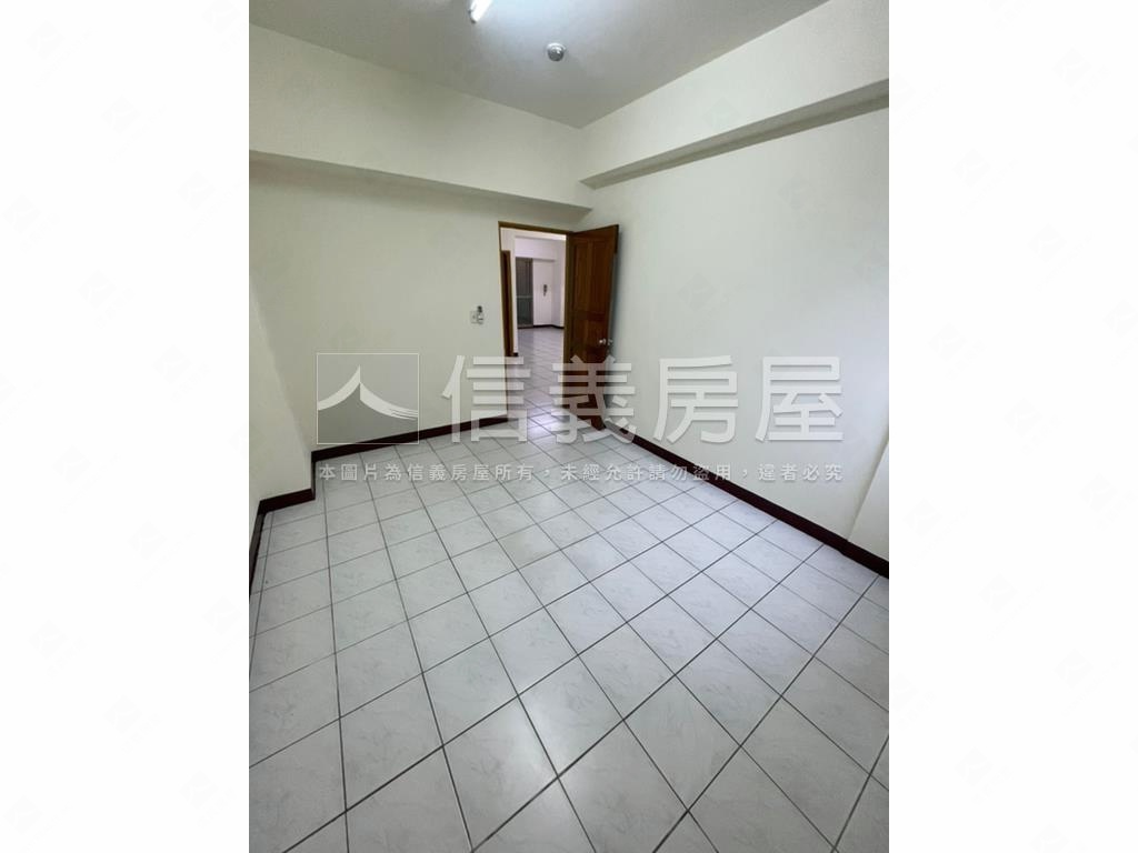 金馬２期三房美廈房屋室內格局與周邊環境