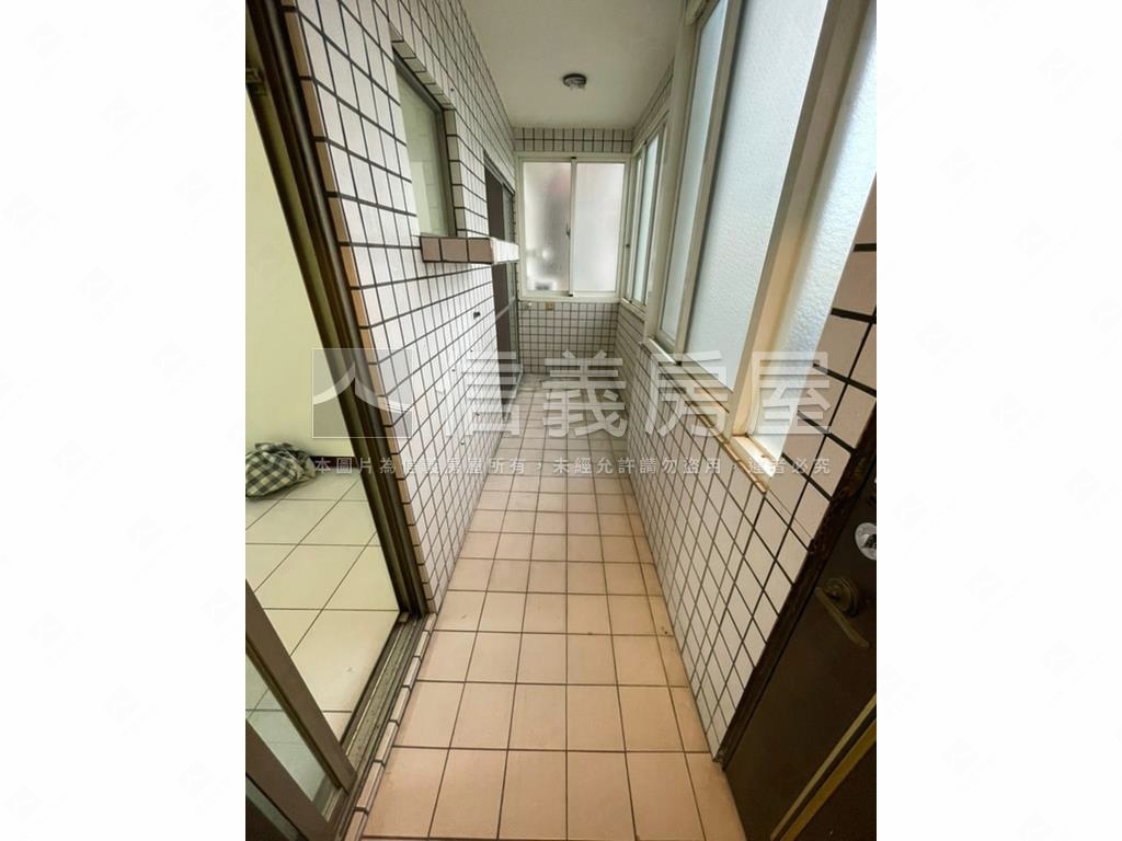 金馬２期三房美廈房屋室內格局與周邊環境