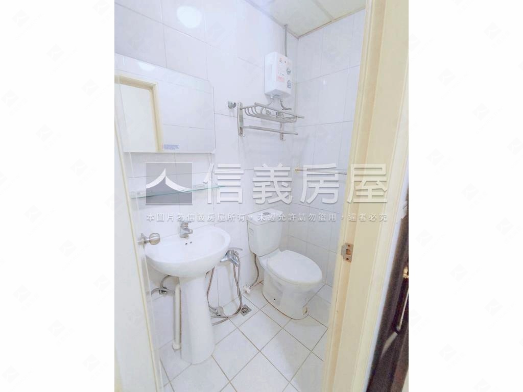 誠售北區收租裝潢臨路透天房屋室內格局與周邊環境