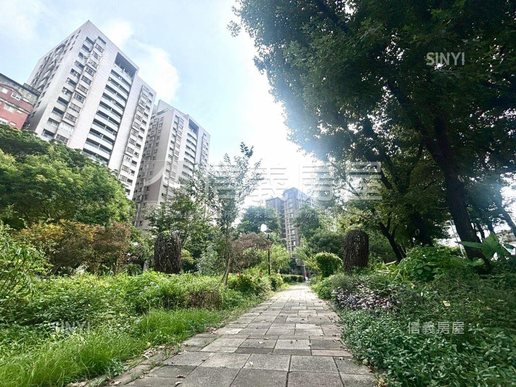 誠售北區收租裝潢臨路透天房屋室內格局與周邊環境