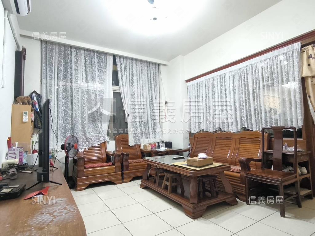 近林森國小樓中樓四房車位房屋室內格局與周邊環境