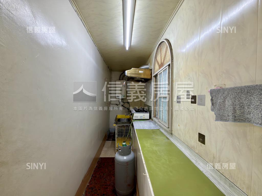 近美術館學區採光公寓套房房屋室內格局與周邊環境