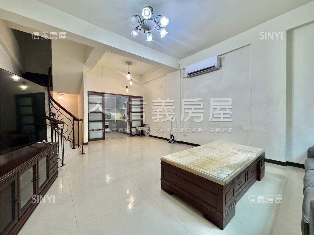 高鐵區別墅勳章臨路透天房屋室內格局與周邊環境